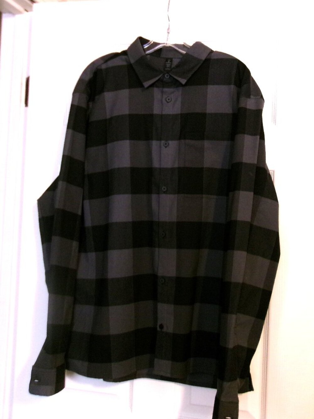 Beautiful LULULEMON Long Sleeve Button-Down-The-Front Shirt Size XXL